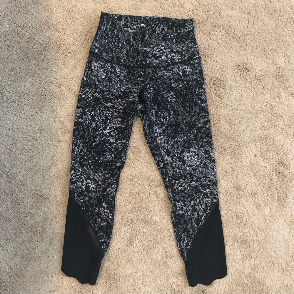 Lululemon Winder Under Crop II Scalloped 24”